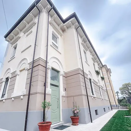 Via Poma Apartment *